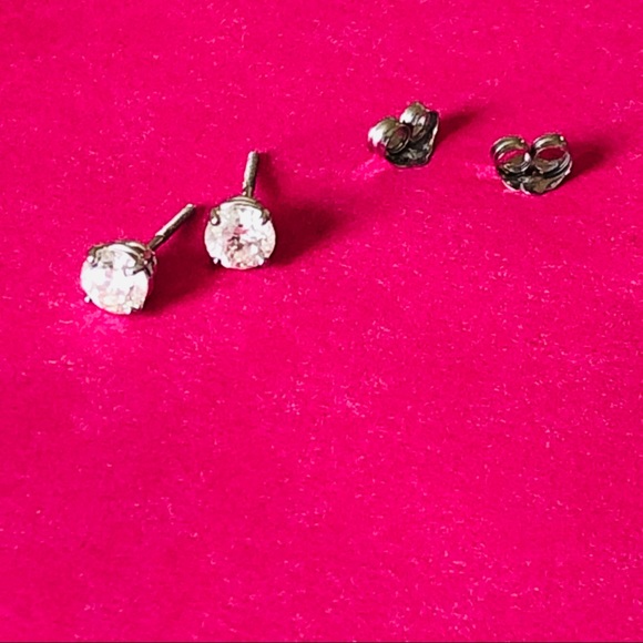 $3000 1 Carat natural Diamond Stud Earrings 14 Karat White Gold 1/2 carat each - Picture 12 of 14
